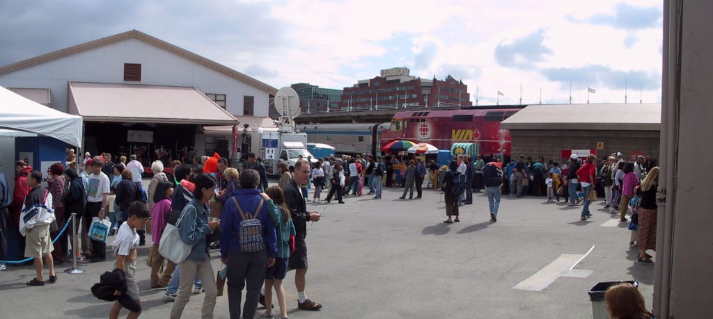Crowds in the CBC displays, Vancouver, British Columbia, 7 September 2002