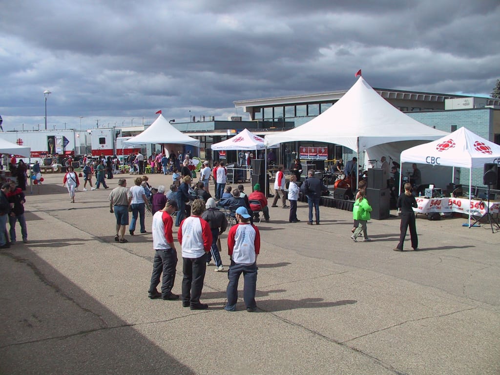 Visitors and volunteers at Saskatoon, Saskatchewan, 13 September 2002