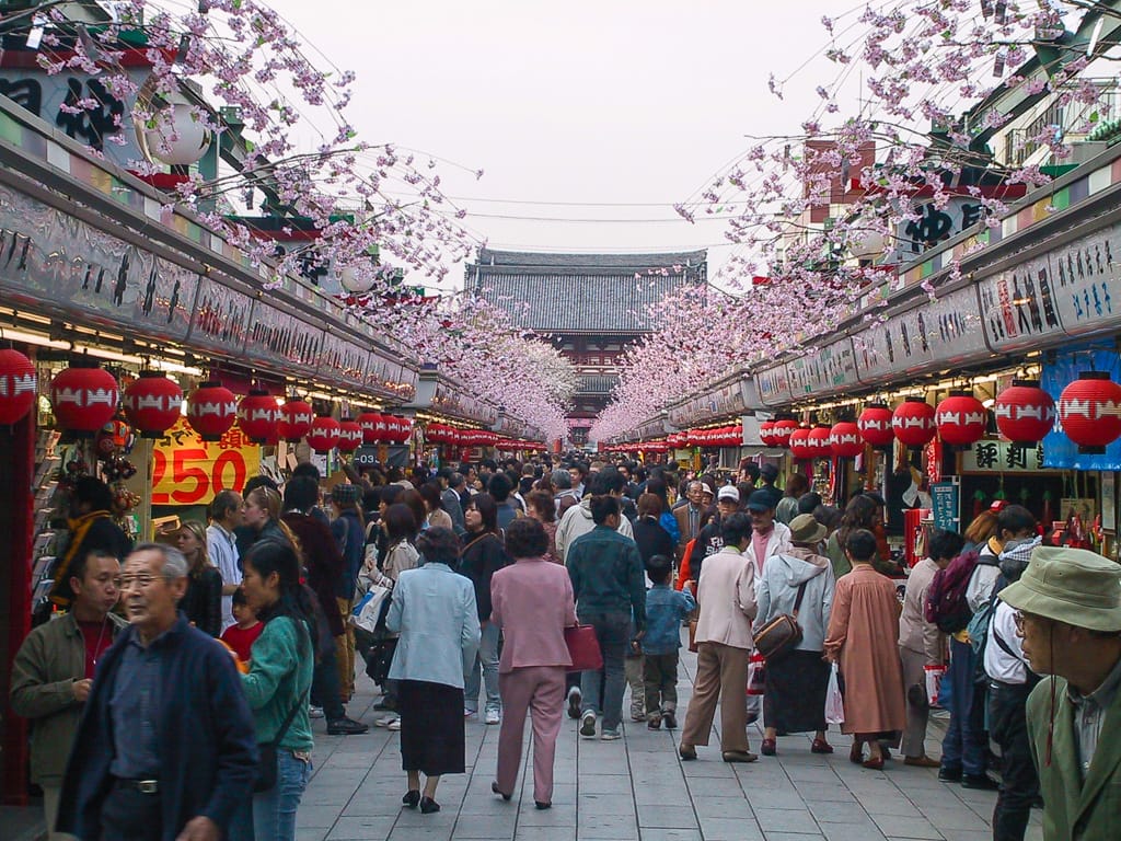 Arcade at Asakusa Temple, Tokyo, Japan, 6 April 2004