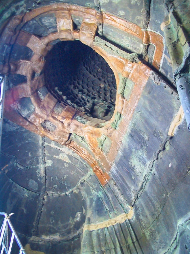 Inside the Great Buddha, Kamakura, Japan, 7 April 2004