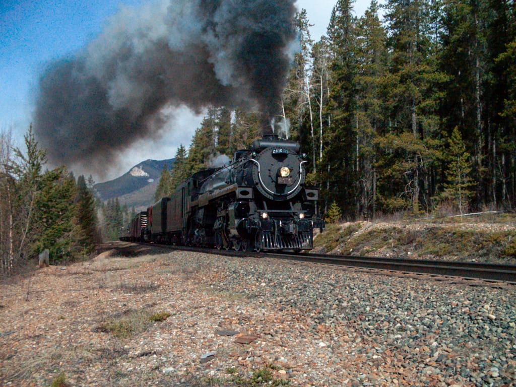 CP 2816 eastbound out of Golden, British Columbia, 24 April 2004