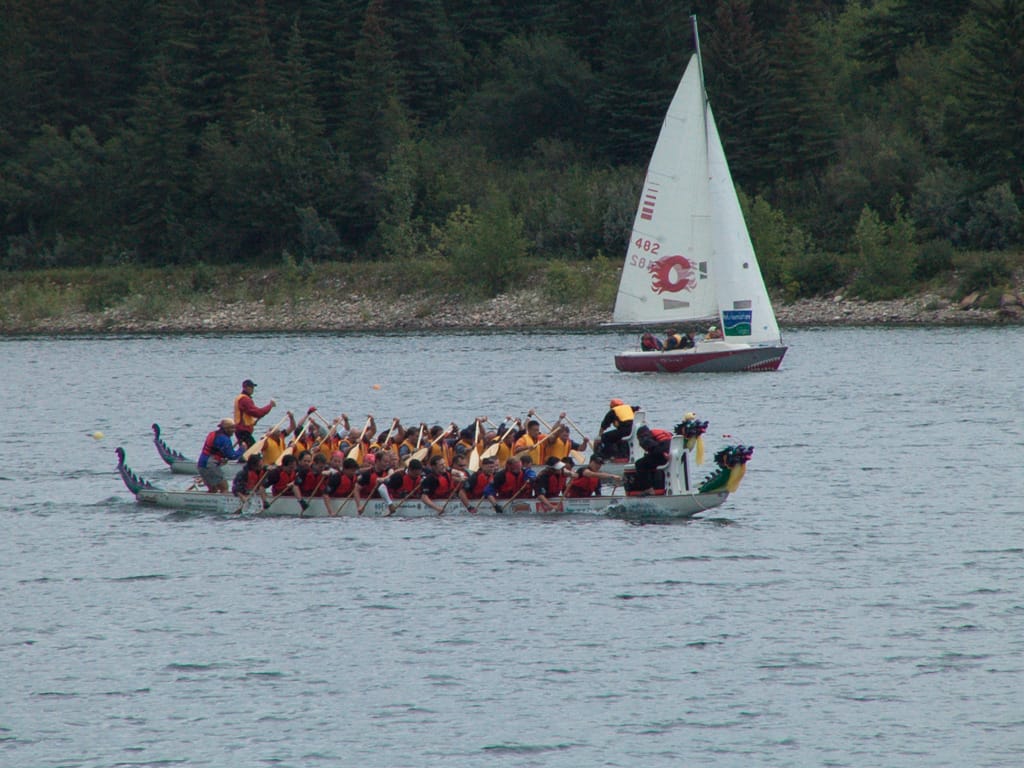 Red Dragons racing, Glenmore Reservoir, Calgary, Alberta, 8 August 2004