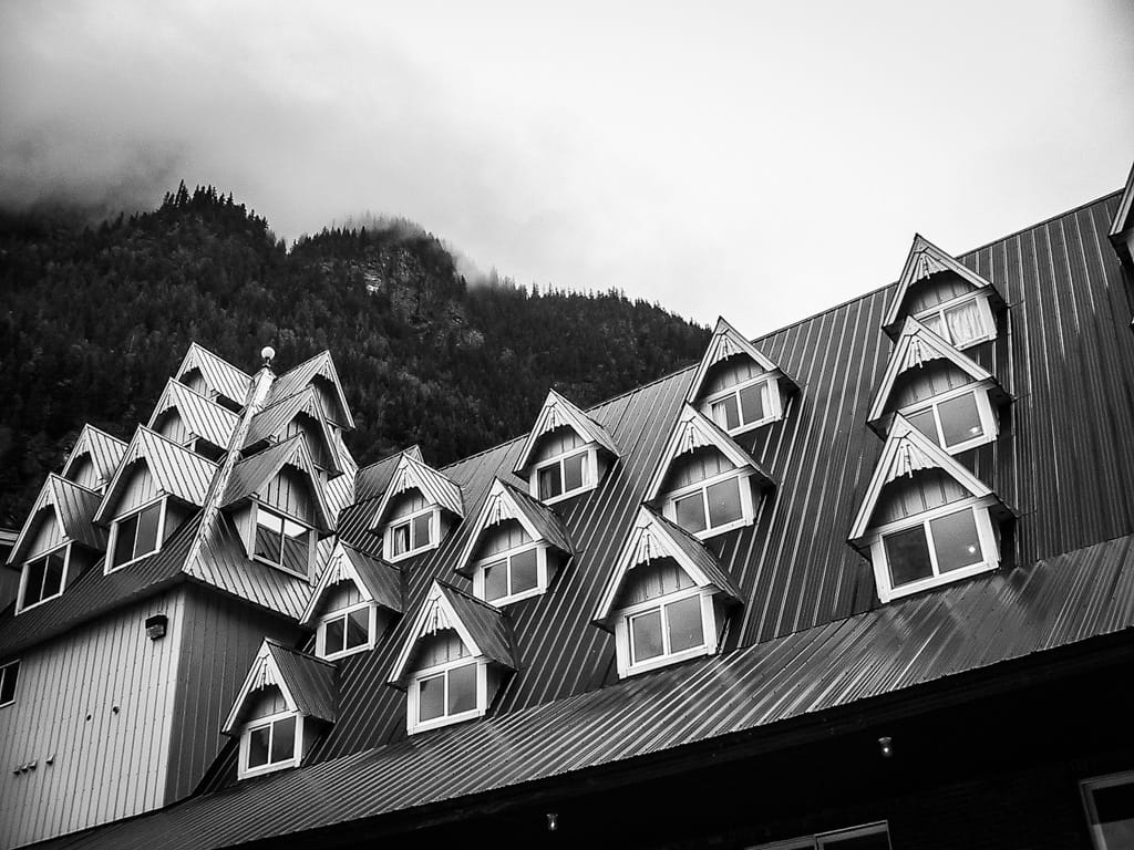 Chateau Three Valley Gap, British Columbia, 8 September 2004