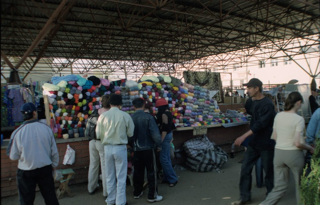 Yarn market, Kazan, Russia, 10 May 2005