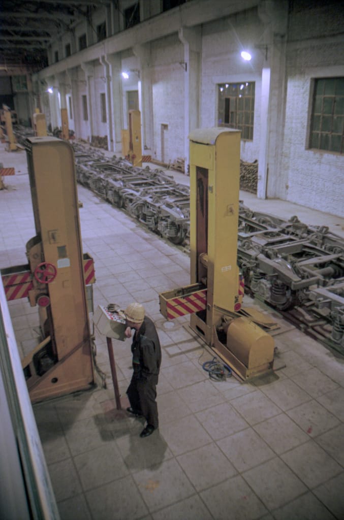 Jacks lifting train cars, Erlian, China, 26 May 2005