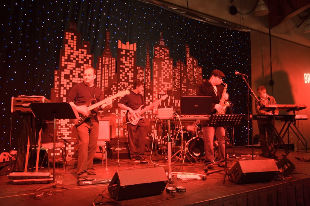 Dewi Wood and his band, Calgary, Alberta, 9 December 2006