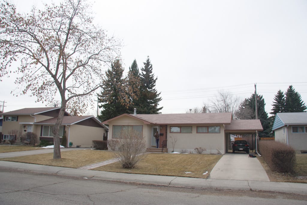 Front yard, Westgate, Calgary, Alberta, 24 March 2007