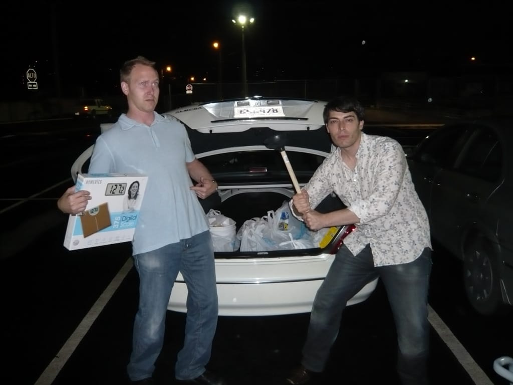 Jason and Mark with our supplies at Mas Por Menos, Escazu, San José, Costa Rica, 20 June 2008