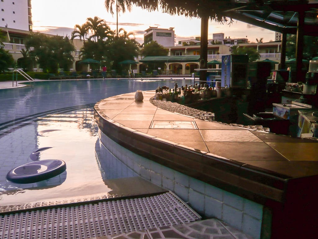 Pool, Panama City, 4 October 2008