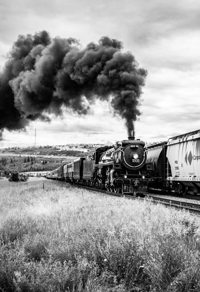 CP 2816 at Bowness, Calgary, Alberta, 2 July 2010