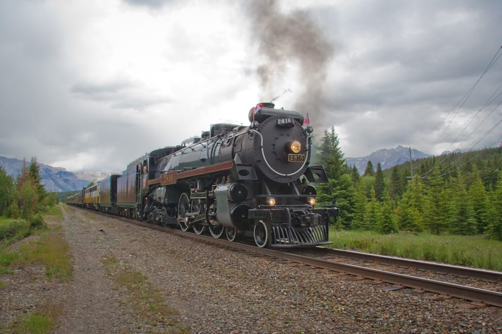 CP 2816 at East Banff, Calgary, Alberta, 2 July 2010