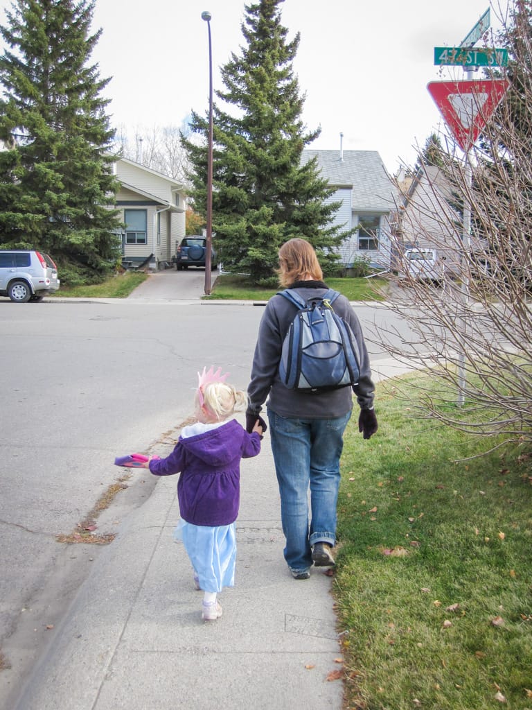 Walking to Westbrook Mall, Westgate, Calgary, Alberta, 31 October 2010