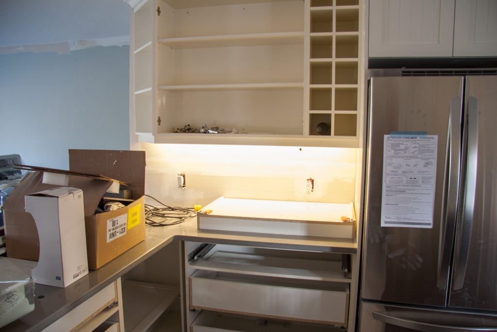 Under cabinet lighting, Westgate, Calgary, Alberta, 9 April 2012